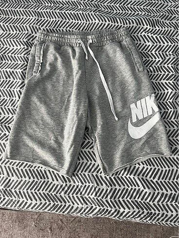 Nike club alumni ft gri şort