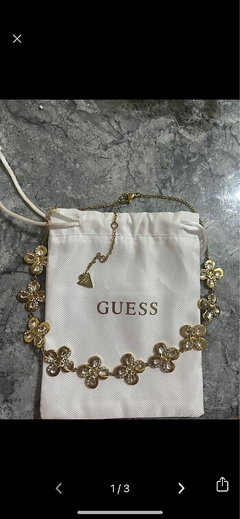 Guess kolye