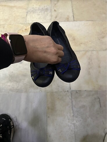 39 Beden siyah Renk Tommy babet