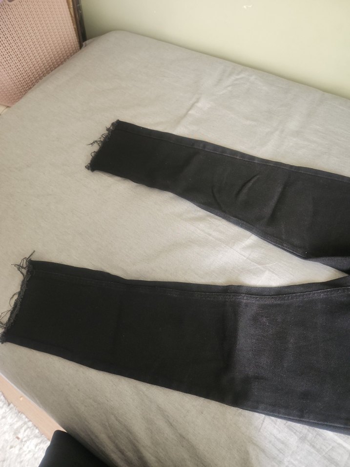 Siyah Kadın Denim Normal Boy Dar Kesim Pantolon - Görsel 2