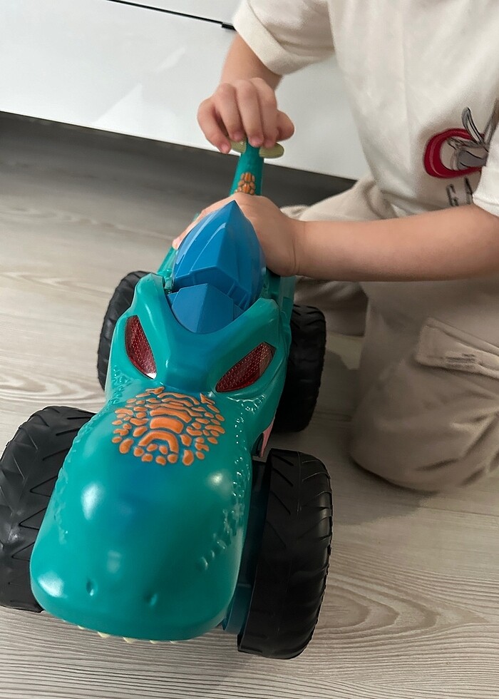 Hotwheels monster truck - Görsel 4