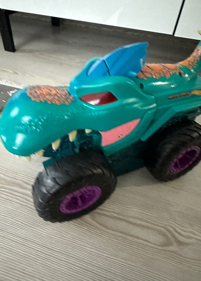 Hotwheels monster truck - Görsel 3