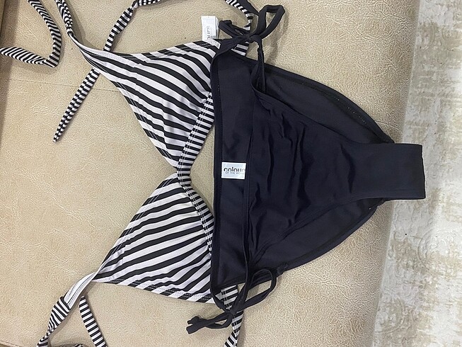 Çizgili bikini