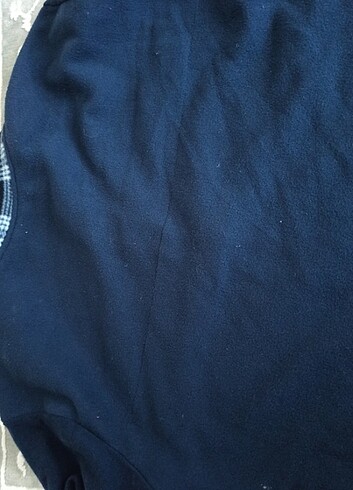 Yenidir hiç giyilmedi arkasında çizik var ben alırken de öyleydi - Görsel 3