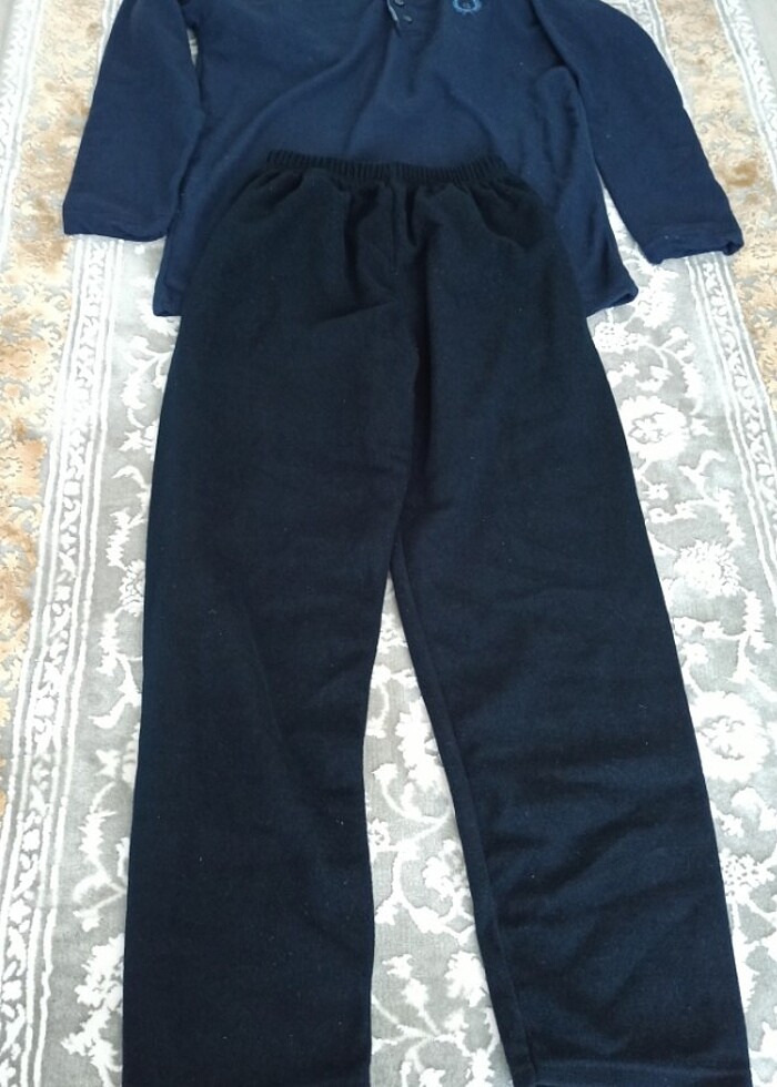 Yenidir hiç giyilmedi arkasında çizik var ben alırken de öyleydi - Görsel 2