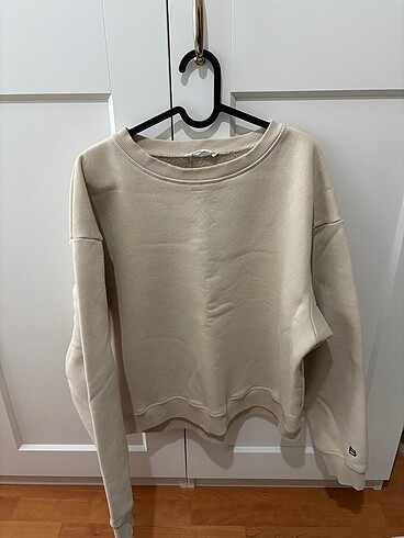 Krem sweatshirt