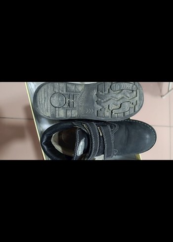 Tokalı Siyah Erkek Çocuk Botu - Görsel 4