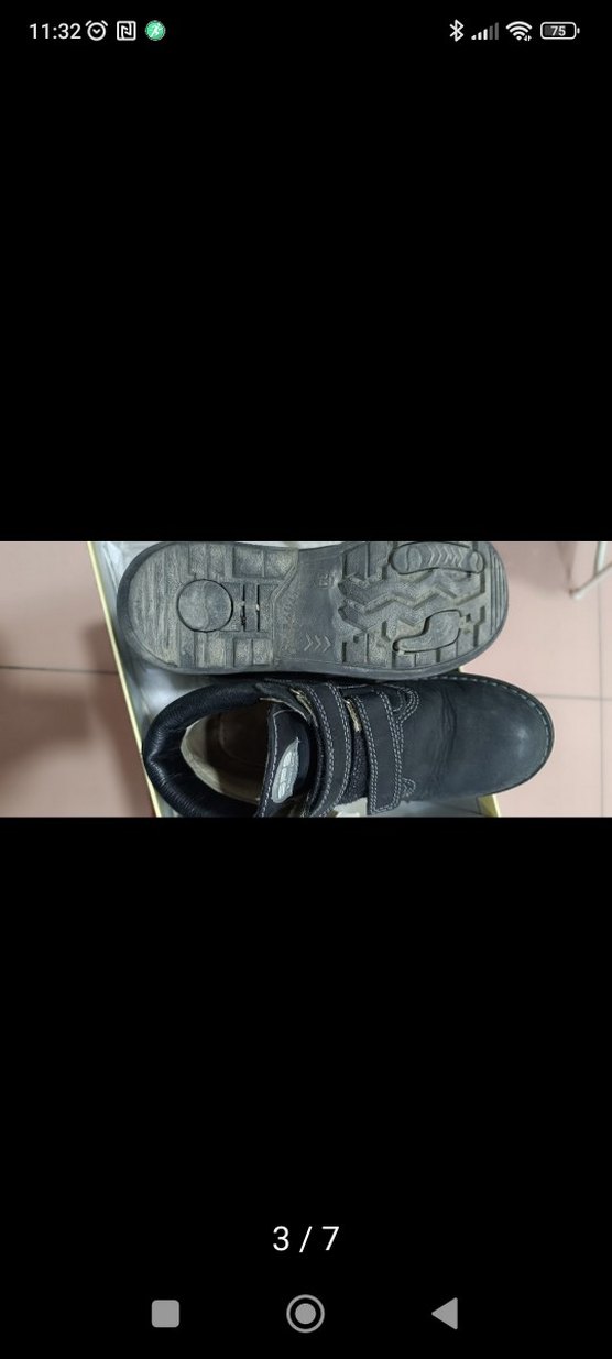 Tokalı Siyah Erkek Çocuk Botu - Görsel 4