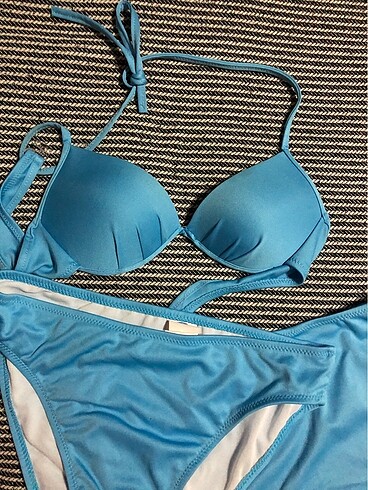 Diğer Mavi Üçlü Bikini Takımı (üst+ etek + külot)