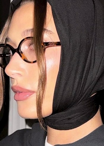 Miu Miu Hailey Bieber Gözlüğü