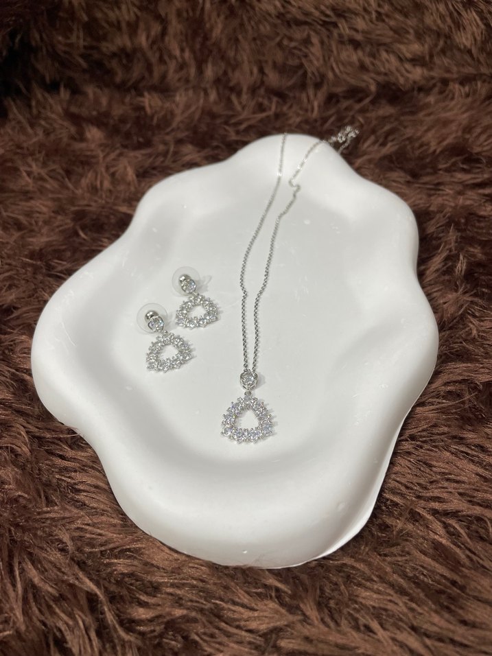 Gümüş renk taşlı kadın takı seti - Görsel 2