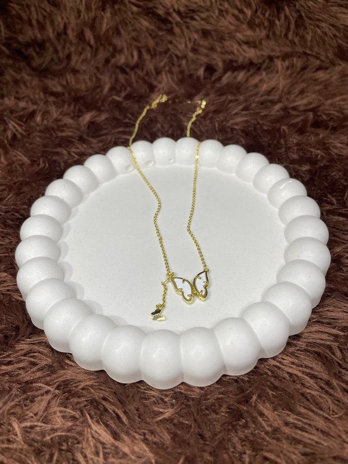 Altın Renk Zincir Detaylı Kelebek Kolye - Görsel 2