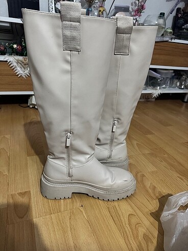 39 Beden Stradivarius çizme