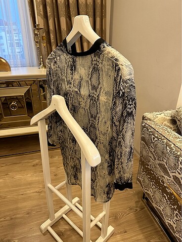 Zara Yilan desenli bluz