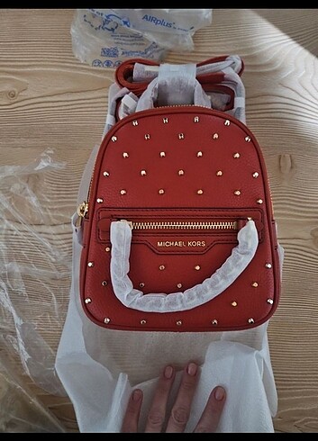 Michael kors mini sırt çantası 