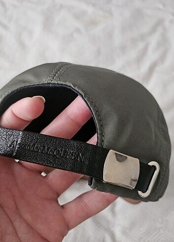 ALEXANDER MCQUEEN ŞAPKA - Görsel 2