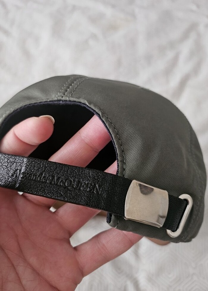 ALEXANDER MCQUEEN ŞAPKA - Görsel 2