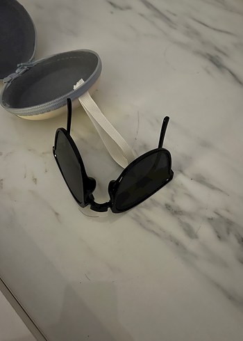 Siyah Minimalist Kadın ve erkek katlanabilir Güneş Gözlüğü - Görsel 3