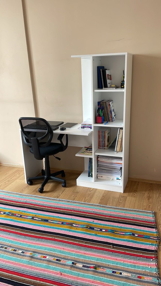 Beyaz Kitaplıklı Çalışma Masası - Görsel 2