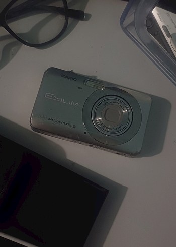 Gri Vintage Casio Exilim Dijital Kamera
