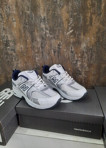 40 Beden New Balance 327 Sneaker