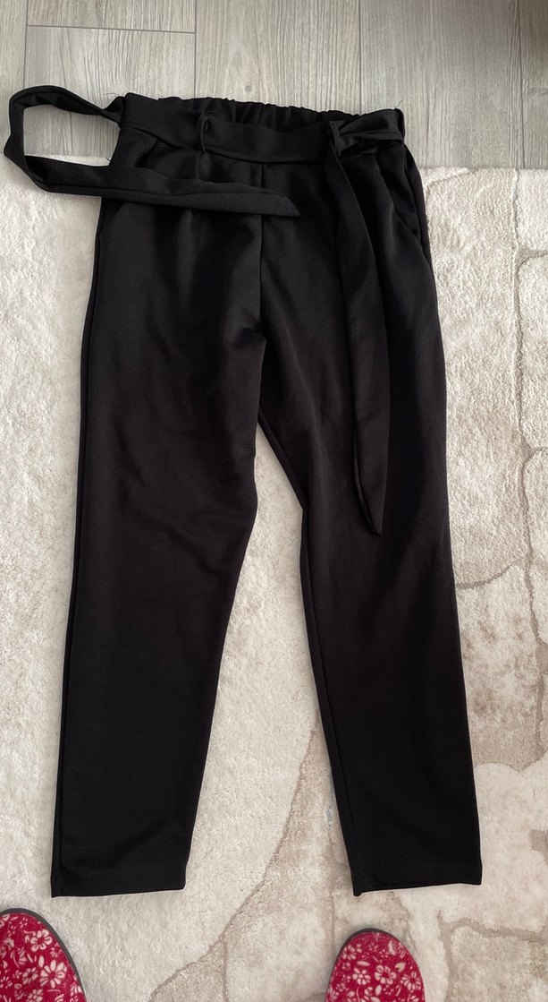 Siyah Kemerli Kadın Kumaş Pantolon - Görsel 2