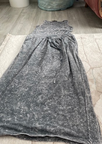 Gri Kolsuz Nakışlı Hamile Elbisesi - Görsel 8