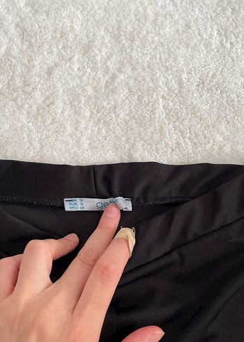 Kadın Siyah Drapeli Geniş Paça Pantolon - Görsel 5