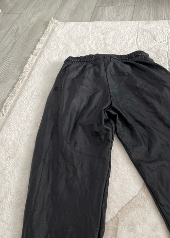 Kadın Siyah Deri Bol Kesim Midi Pantolon - Görsel 9