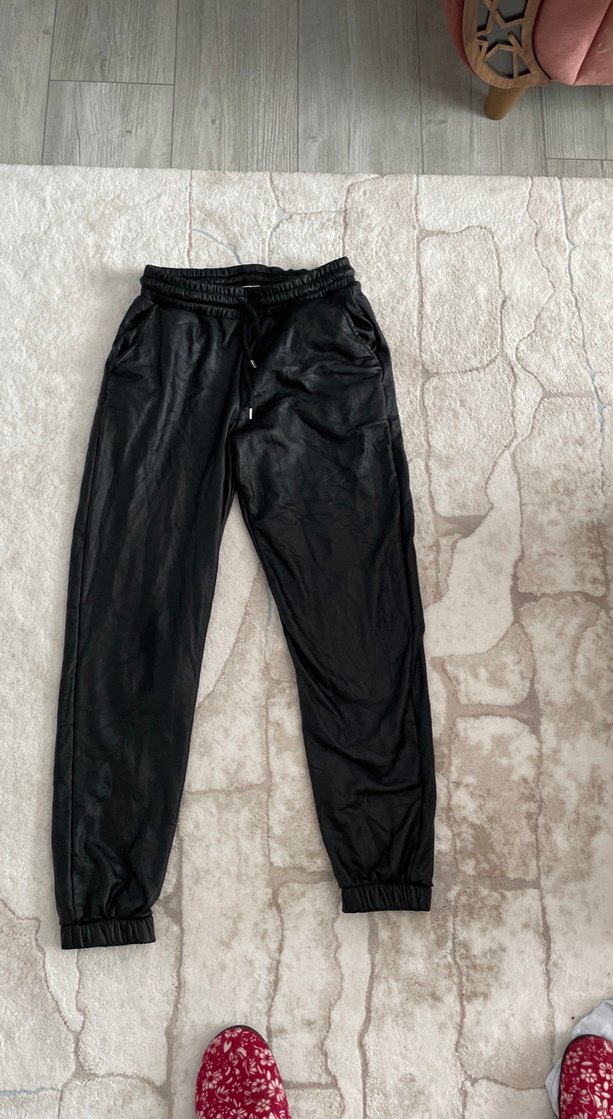 Kadın Siyah Deri Bol Kesim Midi Pantolon - Görsel 2