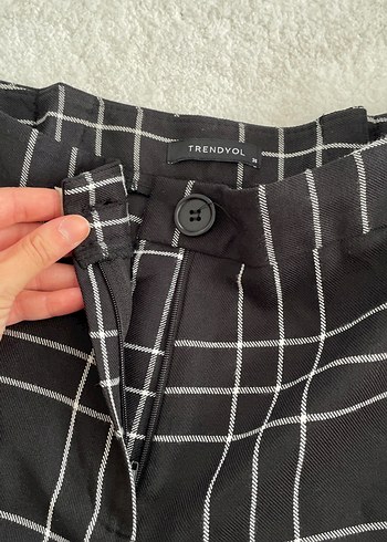 Kadın Siyah Ekose Kemerli Kumaş Pantolon - Görsel 6