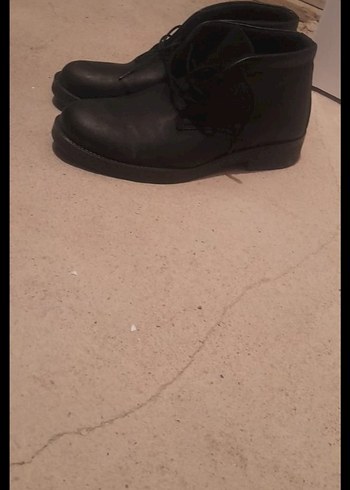 Siyah Minimalist Erkek Bot - Görsel 5