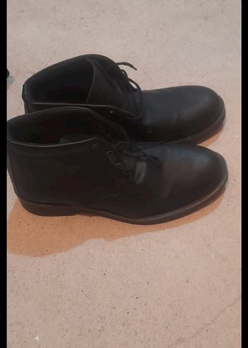 Siyah Minimalist Erkek Bot - Görsel 4