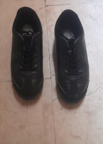 36 Beden siyah Renk Siyah Bağcıklı Kadın Spor Ayakkabı az kullanılmış ortopedik