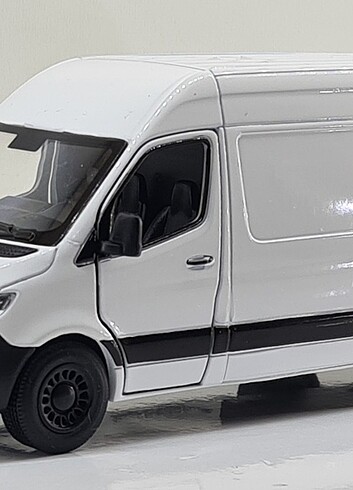 1/48 MERCEDES SPRINTER