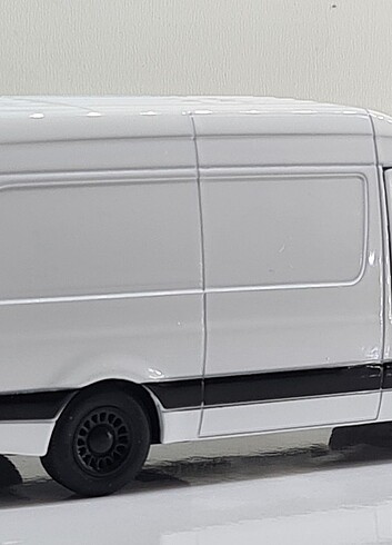  1/48 MERCEDES SPRINTER