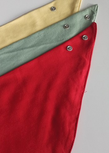 Pastel Renkli Baskılı Bebek Önlüğü - Görsel 2