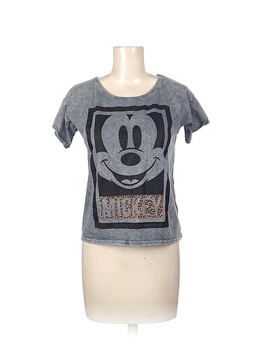 Review T-shirt %70 İndirimli.