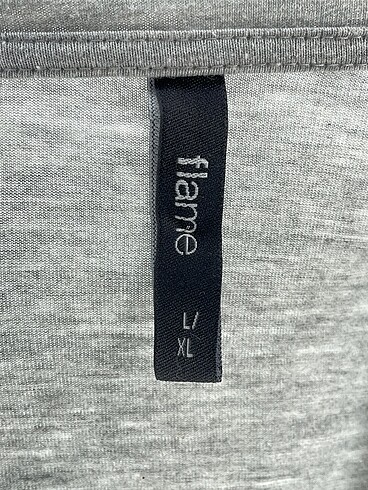 xl Beden gri Renk PreLoved T-shirt %70 İndirimli.