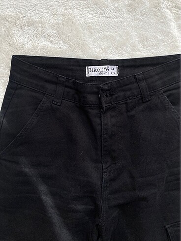 Siyah kargo pantolon - Görsel 2