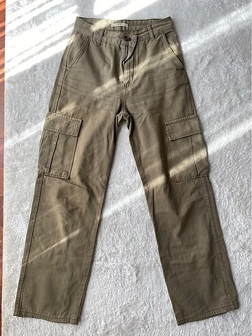 Yeşil kargo pantolon