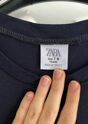 Kız Çocuk Siyah Baskılı Tişört - Görsel 2