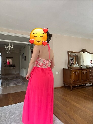 Diğer Pembe boyundan ip askılı abiye elbise