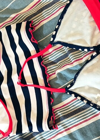 s Beden Bikini üstü