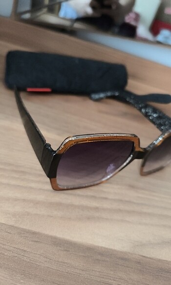 Güneş gözlüğü  - Görsel 2