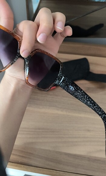 Güneş gözlüğü  - Görsel 4