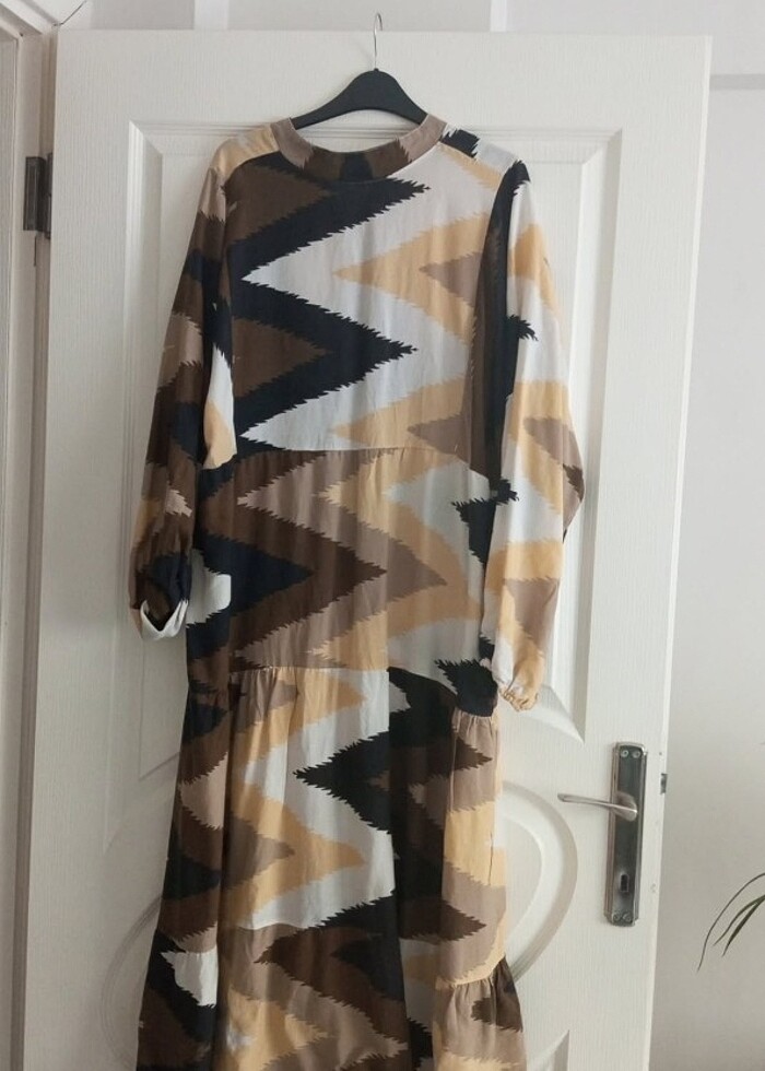 Viskon desenli elbise  - Görsel 2