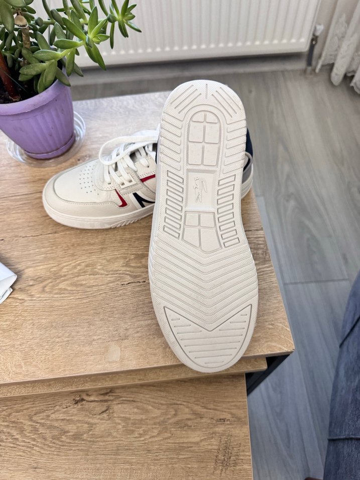 Lacoste Erkek Beyaz Sneaker Velcro Detaylı - Görsel 2