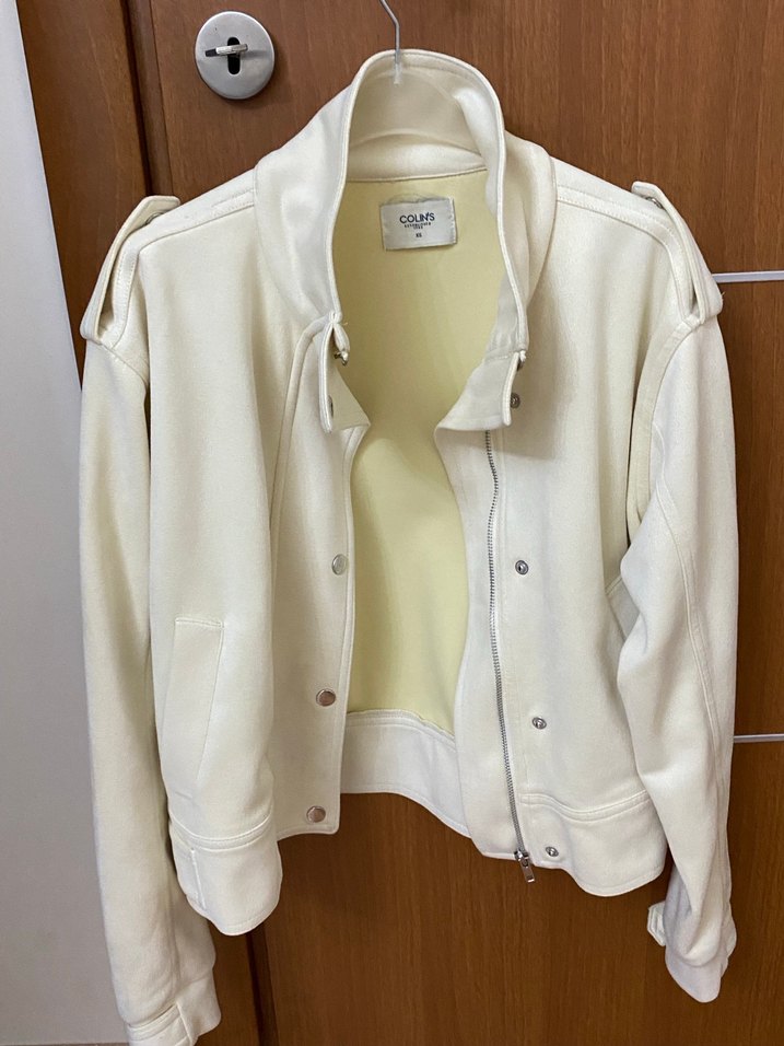 Beyaz Düğmeli Midi Ceket - Görsel 2