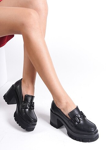 39 Beden Jevel Kadın Platform Deri Siyah Basic Toka Detaylı Loafer Ayakka